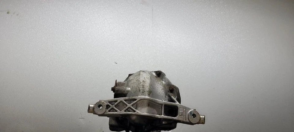 2005 Ford Freestyle Rear Differential Carrier Assembly  - Image 4 of 4