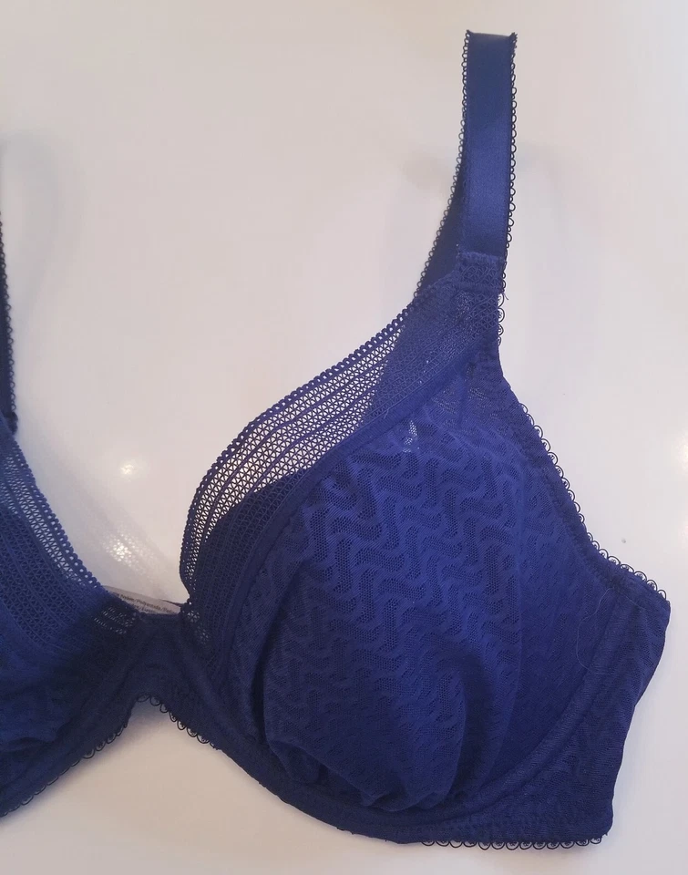 Wacoal Bra 36D Blue Lace Overlay con aros ligeros bonitos y preciosos  Foto 3 de 4