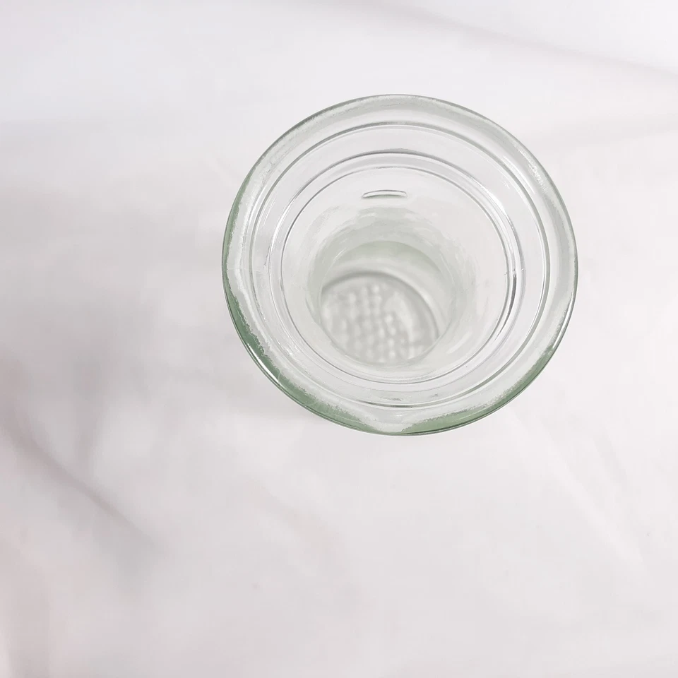 Libbey Wine Carafe Half Litre Grape Design Bottom Glass Vintage - Image 3 of 4