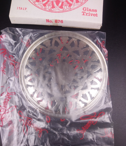 VINTAGE LEONARD SILVER PLATE GLASS BACKED MADE IN ITALY 6" TRIVET NO. 876 - Picture 2 of 4