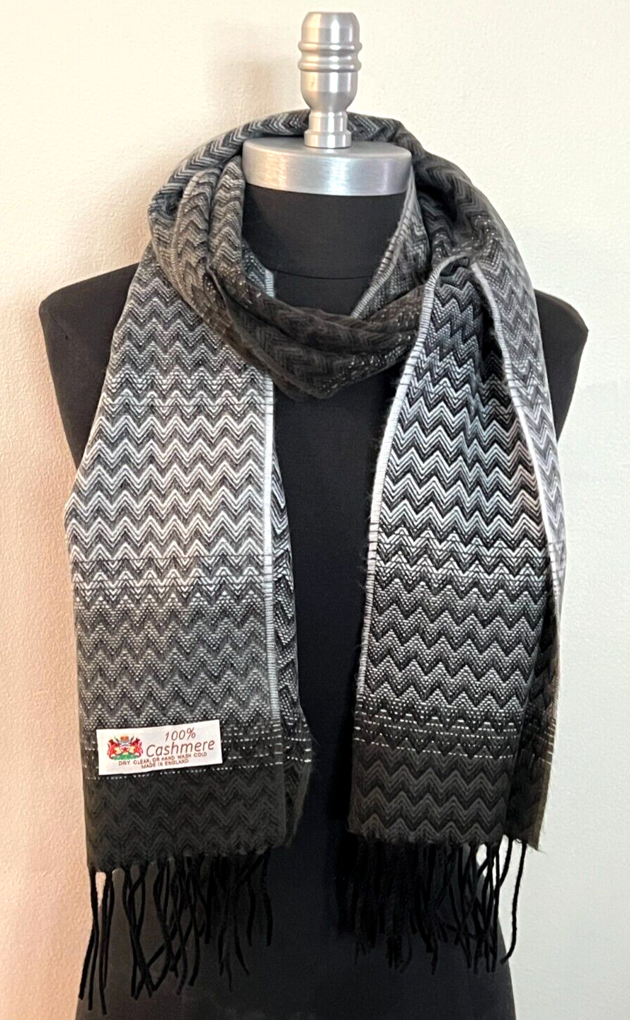 New 100% CASHMERE SCARF Wrap Chevron Grays/Black Made in England Soft #V09