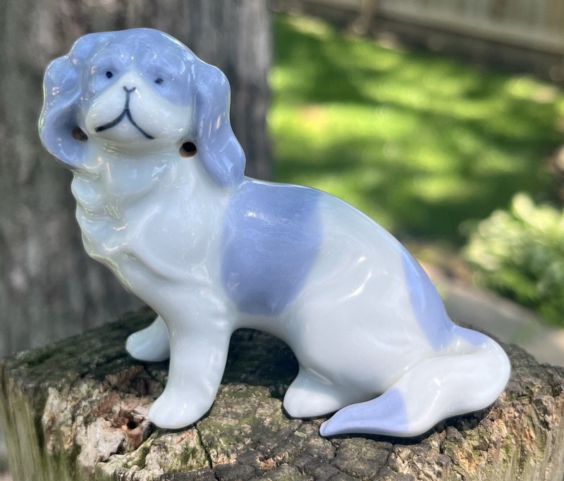 Vintage Occupied Japan Porcelain Spaniel Dog Figurine Blue White Hand Painted