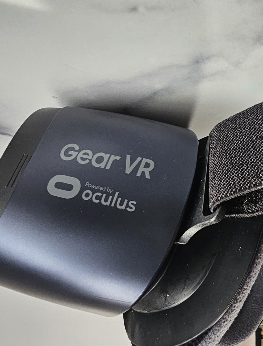 スマホアクセサリー galaxy  gear VR Amazon.co.jp: Galaxy Gear VR with Controller【Galaxy純正