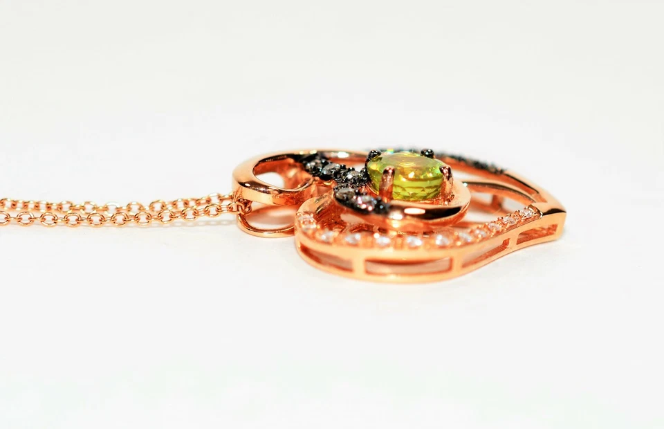 Collar LeVian Esfena Natural y Diamantes Oro Rosa Sólido 14K .96tcw Corazón Fino Foto 4 de 4