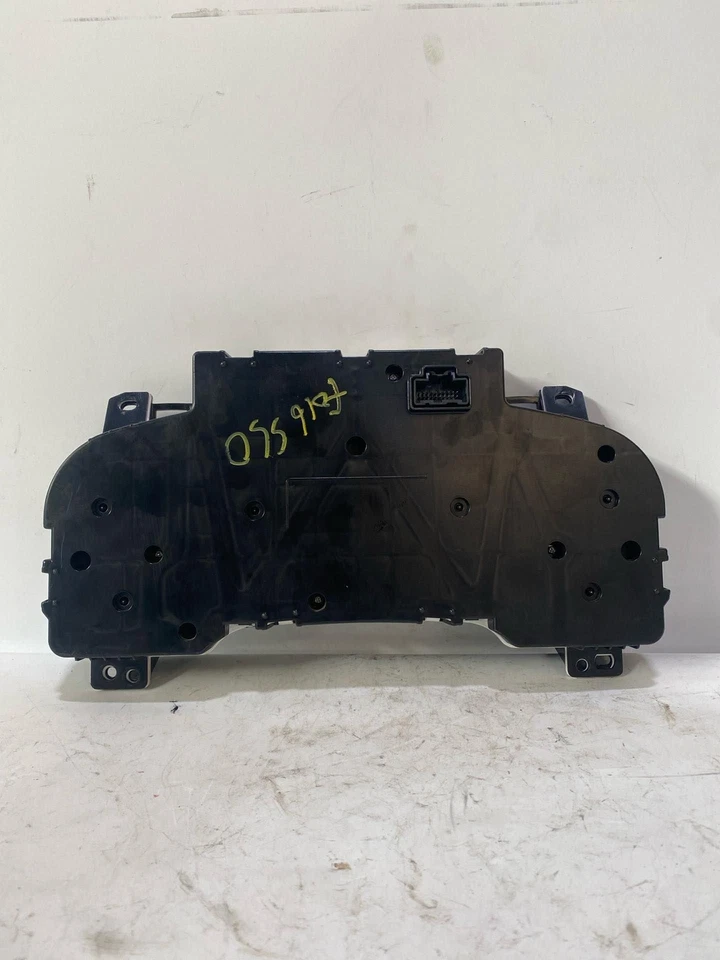 Used Speedometer Gauge fits: 2011 Gmc Sierra 3500 pickup cluster MPH US market d - Image 3 of 4