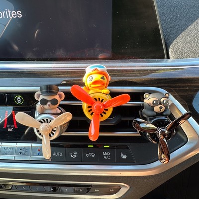 Teddy Bear Pilot Propeller Airplane Car Air Vent Clip Rotating Propeller