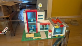 LEGO City Fire Station 60004 4429 Set Minifigures Vehicles Manual Incomplete