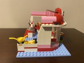 LEGO Friends 3061 City Park Cafe and 3934 Miami Puppy House 100% Complete