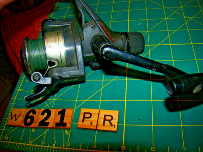 W0621 PR SHIMANO 2000 SPINNING  FISHING REEL