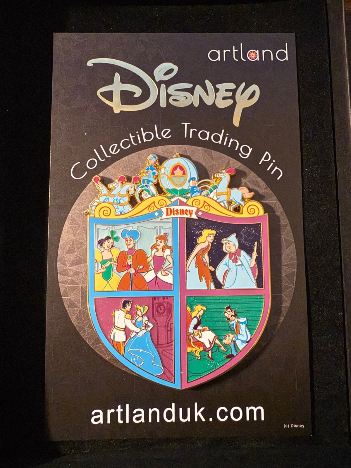Disney Artland 2025 Cinderella Crest LE125