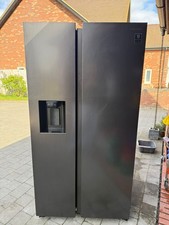 Samsung American Fridge Freezer with Ice Maker and Filtered Water Dispenser
