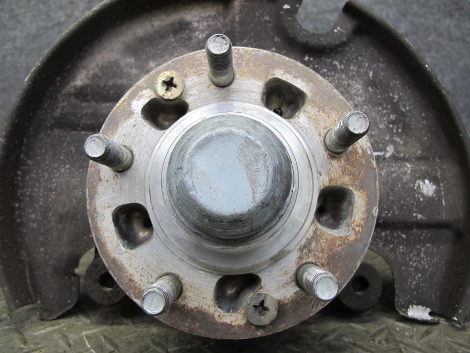 86-91 MAZDA RX7 NON TURBO 5LUG FRONT RIGHT SPINDLE KNUCKLE WHEEL HUB BEARING OEM - Image 4 of 4