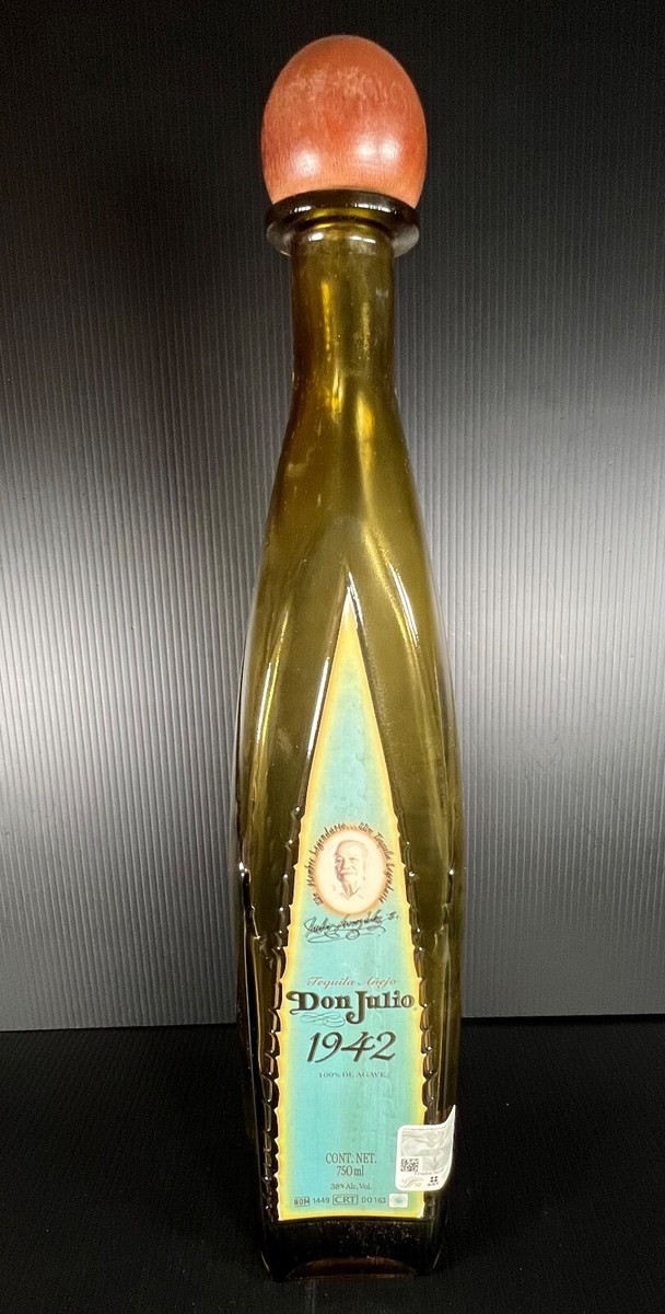 Don Julio 1942 Tequila 60th Anniversary Bottle & Gift Box