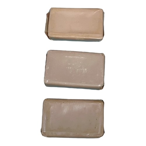 Vintage Holiday Inn Hotel Motel Bar Soap Lot of 3 Advertising Travel Size - Picture 2 of 3