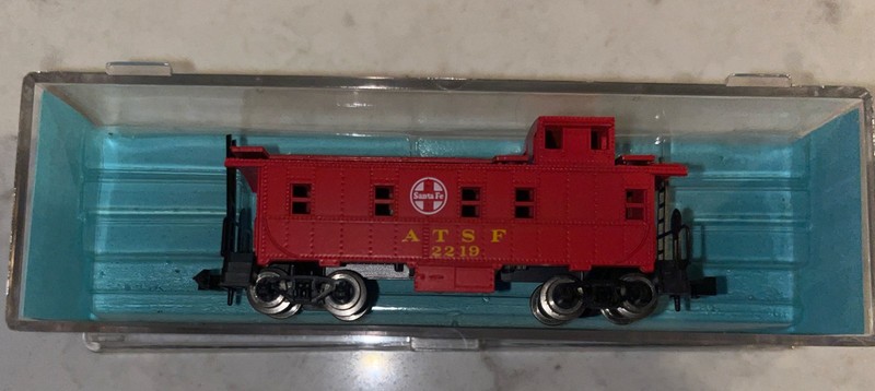 Vintage ATLAS-#3563-300 SANTA FE-CABOOSE #2219 -N SCALE NIB