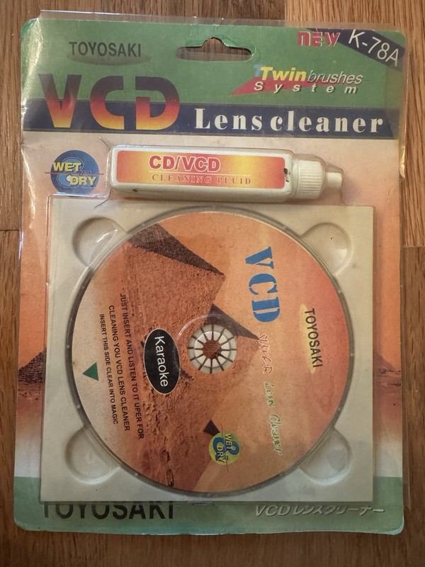 Toyosaki VCD Lens Cleaning Kit