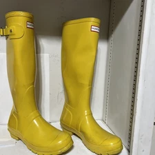 Hunter Rain Boots Yellow Size US size 6  