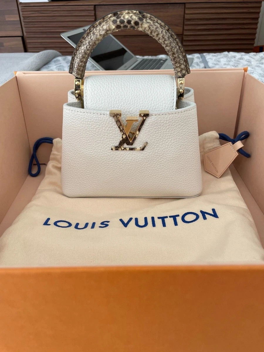 Louis Vuitton Capucines mini White Leather ref.344380 - Joli Closet