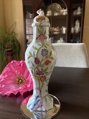 HEREND PORCELAIN HAND PAINTED EMBOSSED LIDDED VASE, RABBIT FINIAL TOP-13.5 
