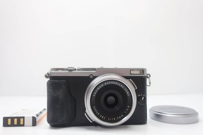 FUJIFILM X70 Schwarz Kompakt-Digitalkamera