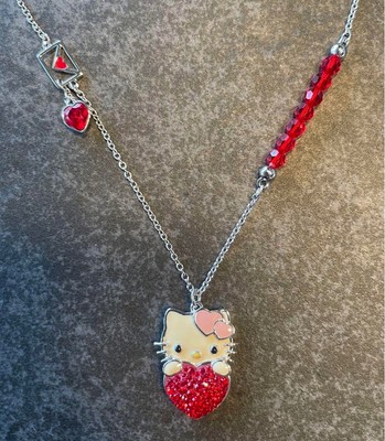 SWAROVSKI Hello Kitty Sweet Bead　ネックレス SWAROVSKI Hello Kitty Sweet Bead ネックレス
