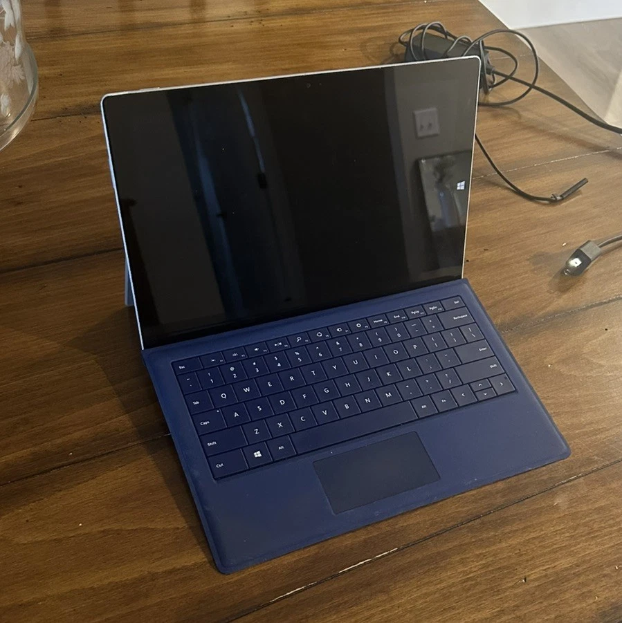 25+ Microsoft Surface Pro 3 Wi-Fi 128 GB Tablets & eReaders for
