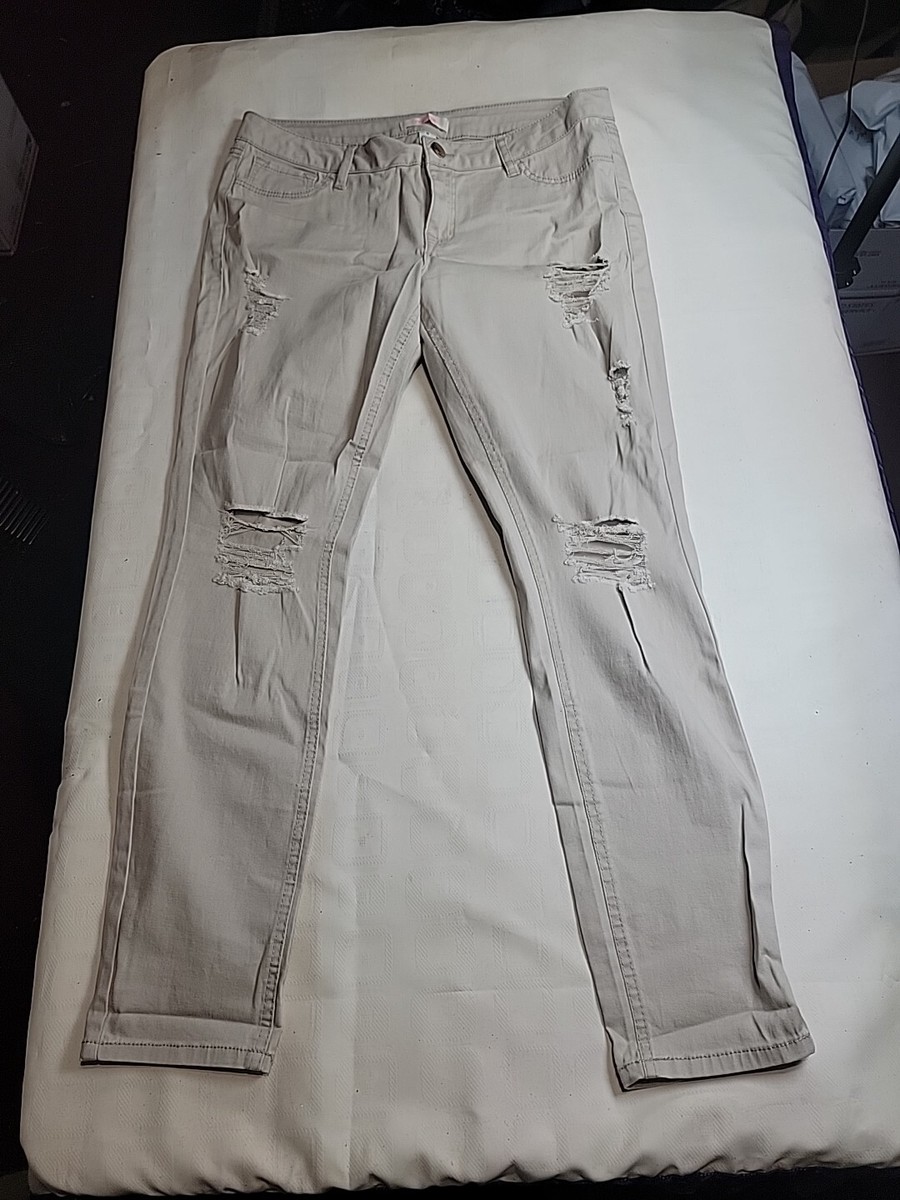 Charlotte Russe Refuge Women’s Distressed Beige Stretch Jeans Size 12 (#013)