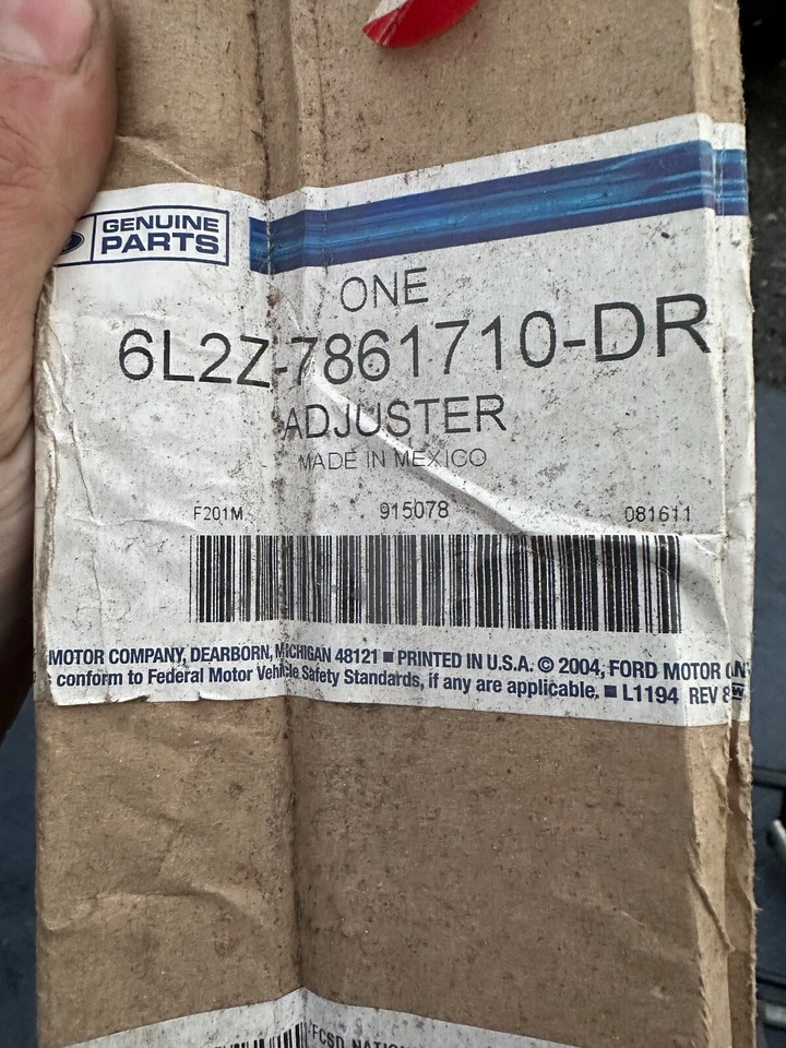 Asiento de oruga Ford OEM 6L2Z7861710DR Foto 3 de 4