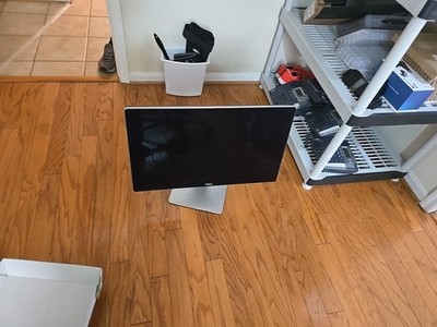 Dell UP2715K 27 inch IPS LCD Monitor  - LOCAL PICKUP ONLY