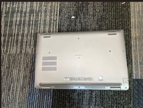 Dell Latitude 5520, 15.6-Inch Laptop, with Intel Core i7, Windows 11 Pro