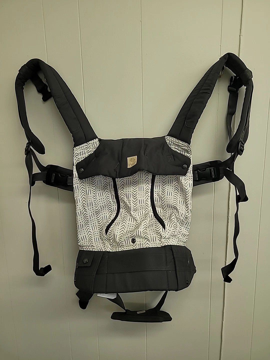 LÍLLÉbaby All Seasons Etch Carrier Infant to Toddler with Lumbar Support