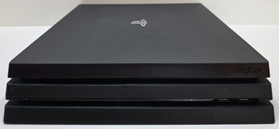 Sony Playstation 4 Pro - 1 TB Konsole - Ungeöffnet - Ohne Controller & Ohne OVP