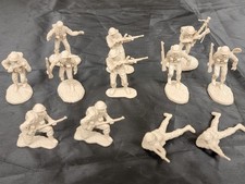 Lot Of 12 Tan BMC WW2 US Plastic Army Men Soldiers 2  Toy Figures