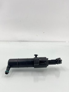 Mercedes-Benz E W212 2010 Vorne links Düse Scheinwerferreinigungsanlage ROV8834