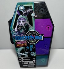 Monster High Skulltimate Secrets Neon Frights Twyla Doll NEW Unopened NRFB