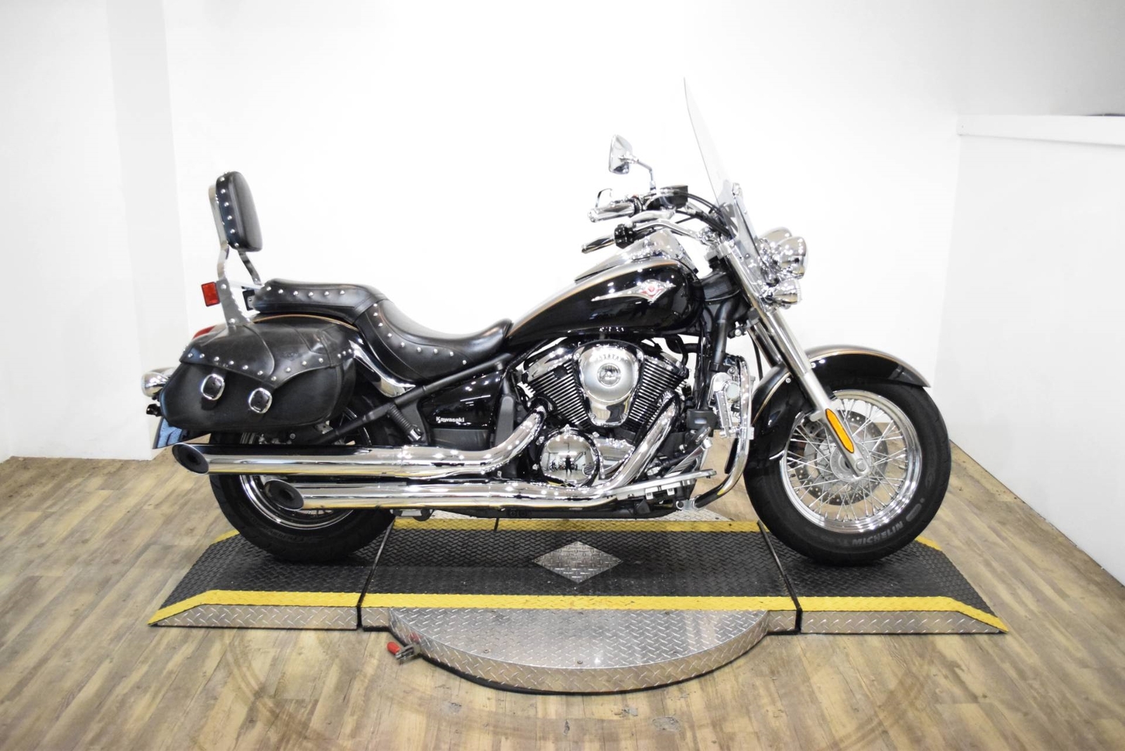 2012 Kawasaki Vulcan® 900 Classic LT  2012 Kawasaki Vulcan® 900 Classic LT
