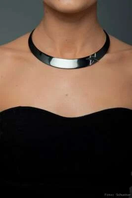 Collier Rigide Femme THIERRY MUGLER Acier inoxydable Noir. T41092N. 99,90€ NEUF - Photo 1/4