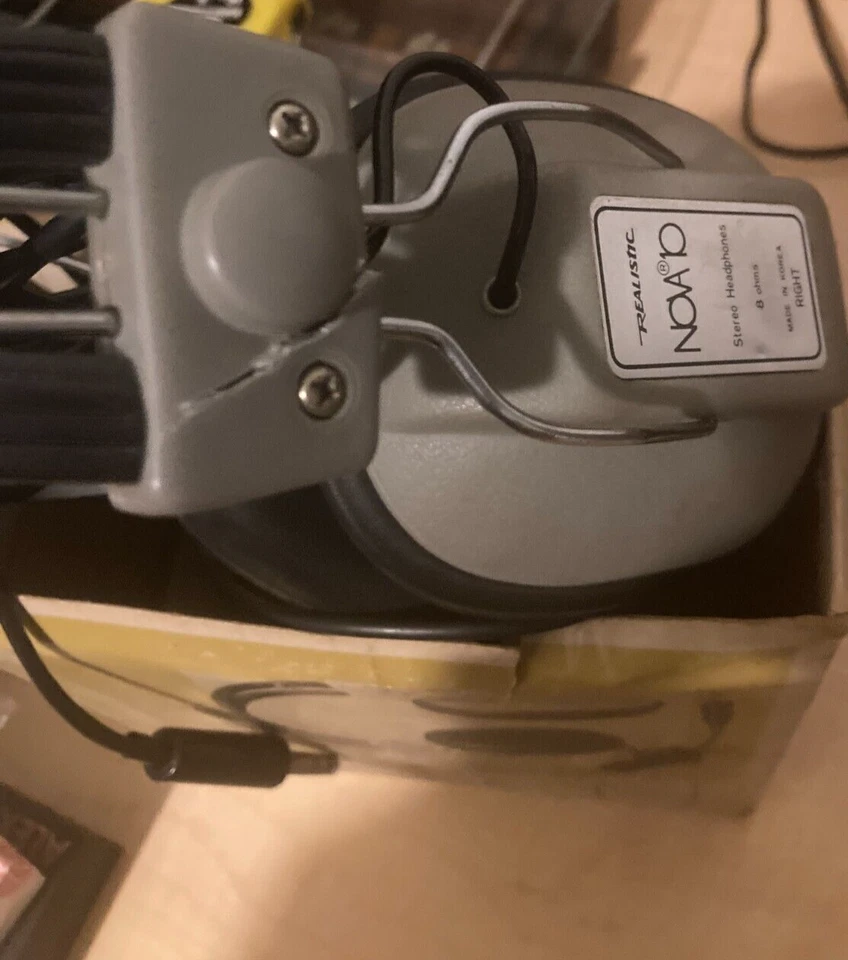 Nova-10 Stereo Headphones with box and manual - Left audio only - used - Image 3 of 3