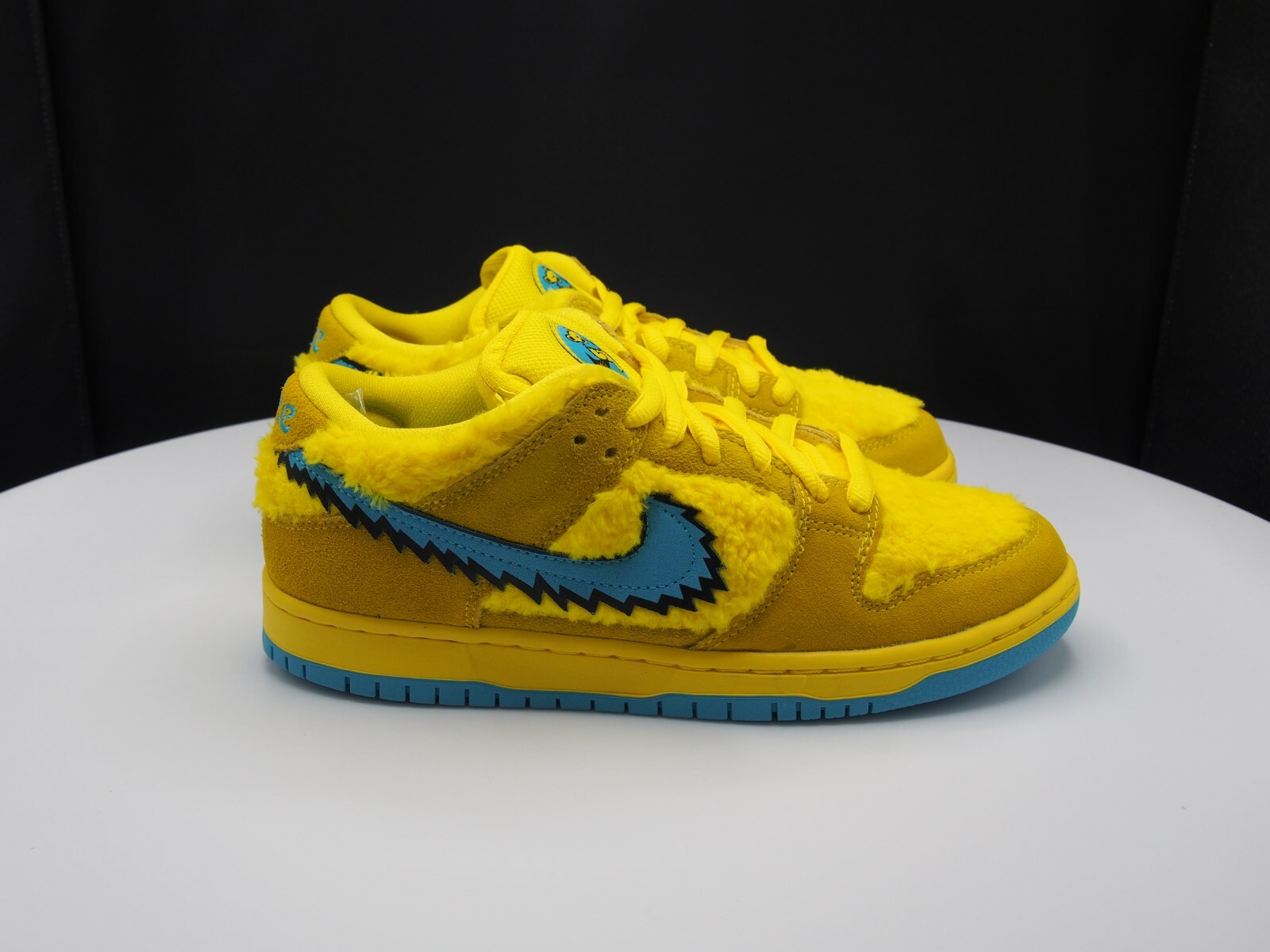 nike sb yellow