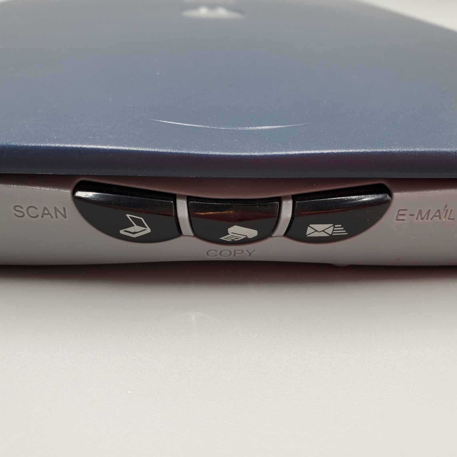 Canon CanoScan LiDE20 Flatbed Scanner W/ Software CD Instructions.