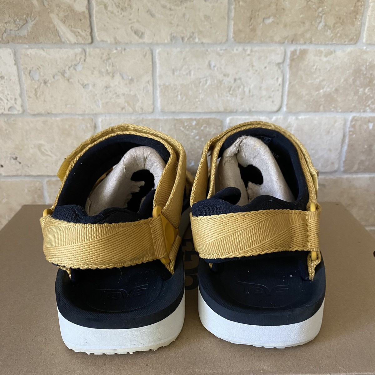 NEW Mens TEVA UNIVERSAL SLIDE SUEDE Mustard US Size 9 STRAP SANDALS Teva Original Universal Men main image 3