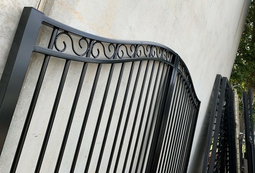 PREMIUM ALUMINIUM PARISIENNE GATES 1500-1800/2 x 2250 BLACK - Picture 2 of 4