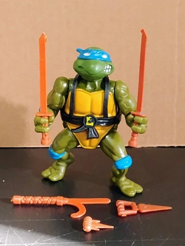 Vintage 1988 Leonardo TMNT Playmate Teenage Mutant Ninja Turtle Figure Soft Head
