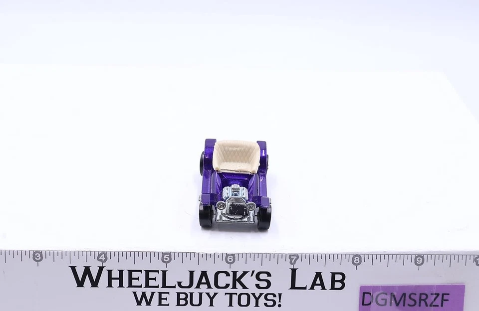 Hot Heap Purple w/ White Interior 1968 Hot Wheels Mattel Vintage Redline RL - Image 2 of 4