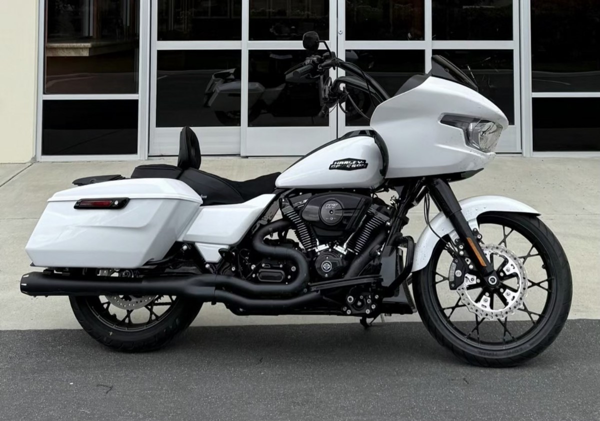 Harley All Black 21