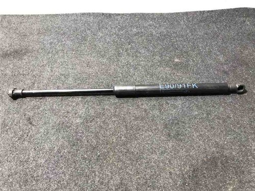 BMW 3 E90 Vordere linke Motorhaubendämpfer 7060550 2.00 Diesel 2005 31016734