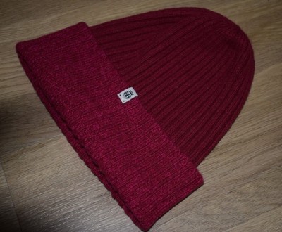 Gemini Said Roeckl Munich Rib-Knit Beanie in Raspberry Red