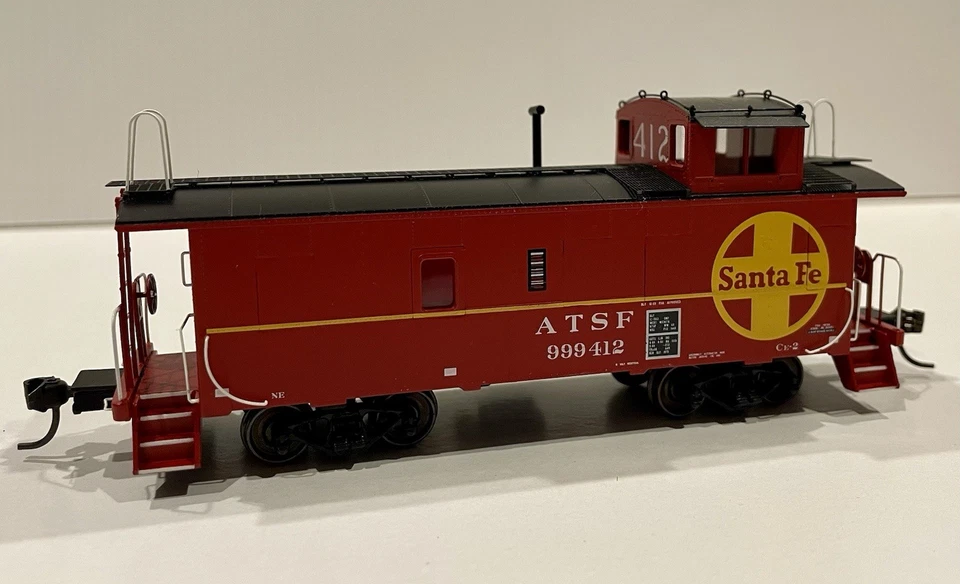 HO CENTRALIA CAR SHOPS CCS 1086-03 CE-2 WAYCAR CABOOSE SANTA FE # 999412 NEW - Image 3 of 4