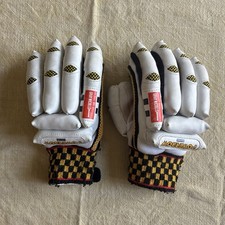 Gray Nicolls Cricket Batting Gloves - Boys/girls
