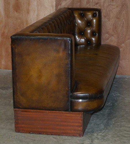LARGE RESTORED HAND DYED CHESTERFIELD BROWN LEATHER SOFA LARGE BENCH PIECE - Picture 10 of 12